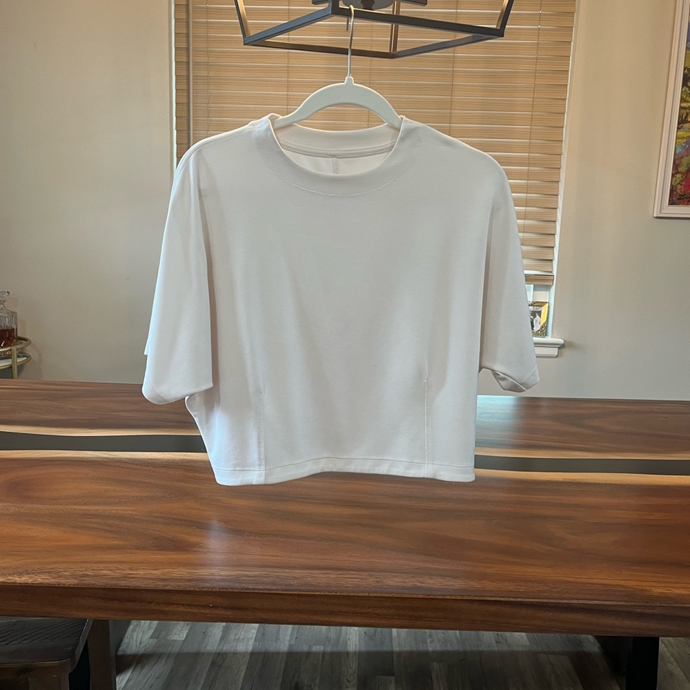 Athleta Keys collection - white relaxed sleeve crop length